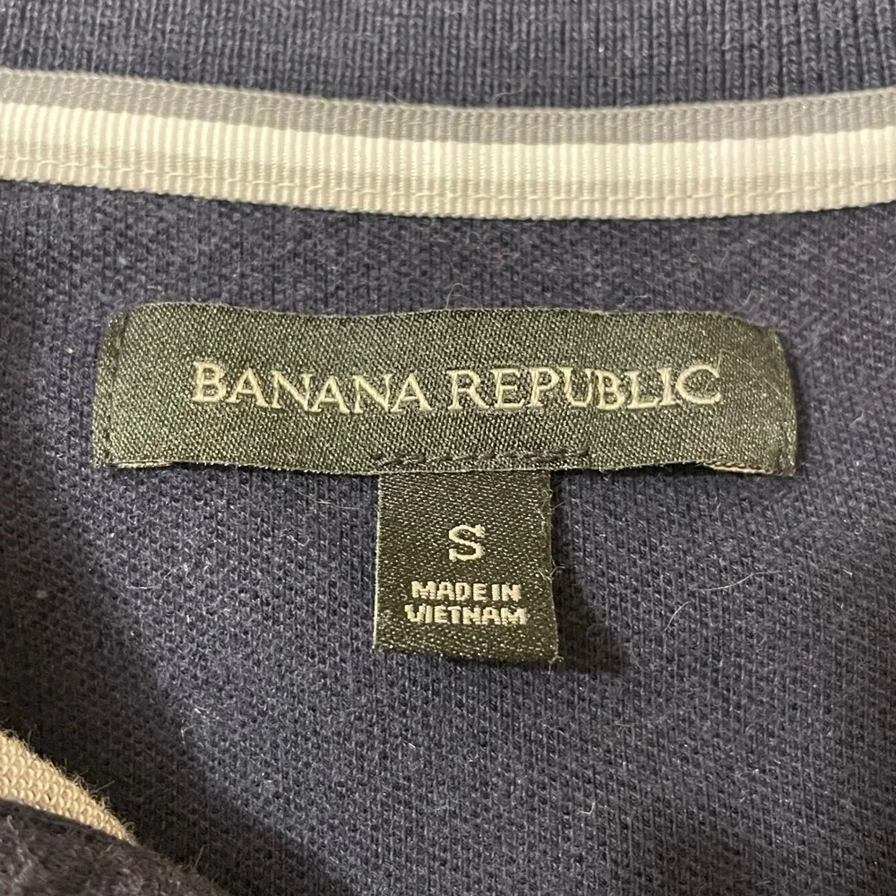 Banana Republic Mens Size Small Polo Shirt Striped Gray Blue Short Sleeve Cotton